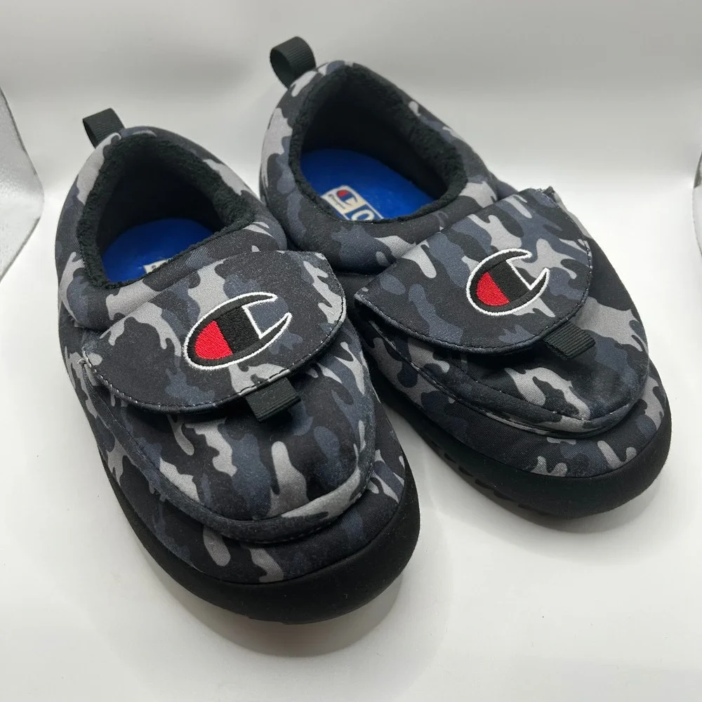 Champion Kids Camo Indoor/Outdoor Slippers‎ with pockets size 6Y